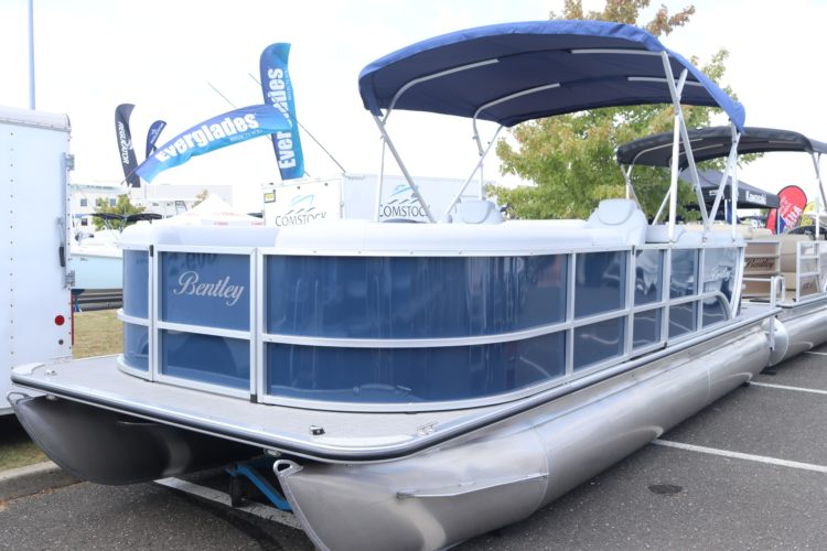 Bentley Pontoons 220 Navigator Sheltered Cove Marina