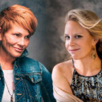 Mary Chapin Carpenter Shawn Colvin Together On Stage Scottsdale