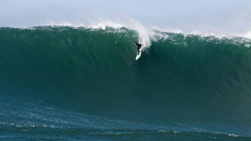 Surf s Up Checking Out The Huge Waves At Mavericks The Spokesman Review